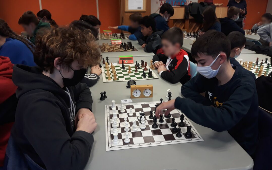 Collège Le Vieux Chêne – 1er par équipe au Championnat départemental d’échecs